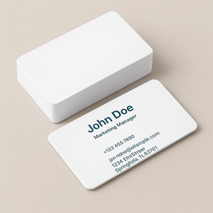 Carte de Visite en PVC rigide : Cartes en plastique durable, idéales pour une utilisation prolongée.